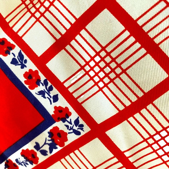 VINTAGE RED WHITE & BLUE SCARF/WRAP - Picture 2 of 5
